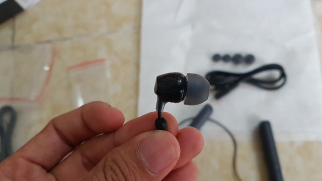 Tai nghe Bluetooth Sony Wi C400