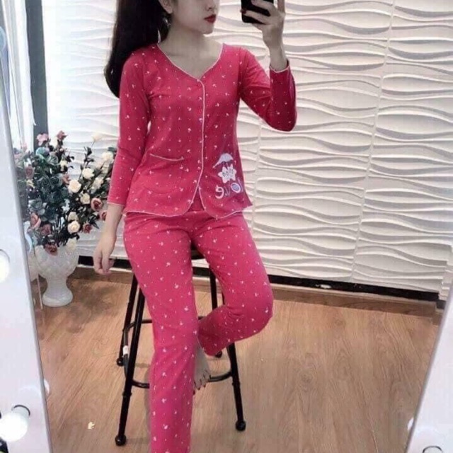 Bộ cốt tông mặc sau sinh.