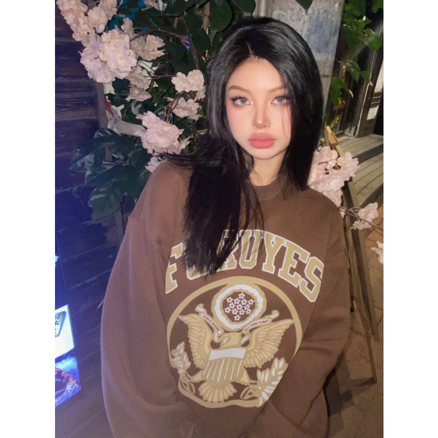 Áo sweater nữ tay dài cổ tròn dáng rộng in hình huy hiệu phong cách Hàn Quốc | BigBuy360 - bigbuy360.vn