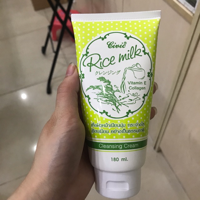 Sữa rửa mặt gạo