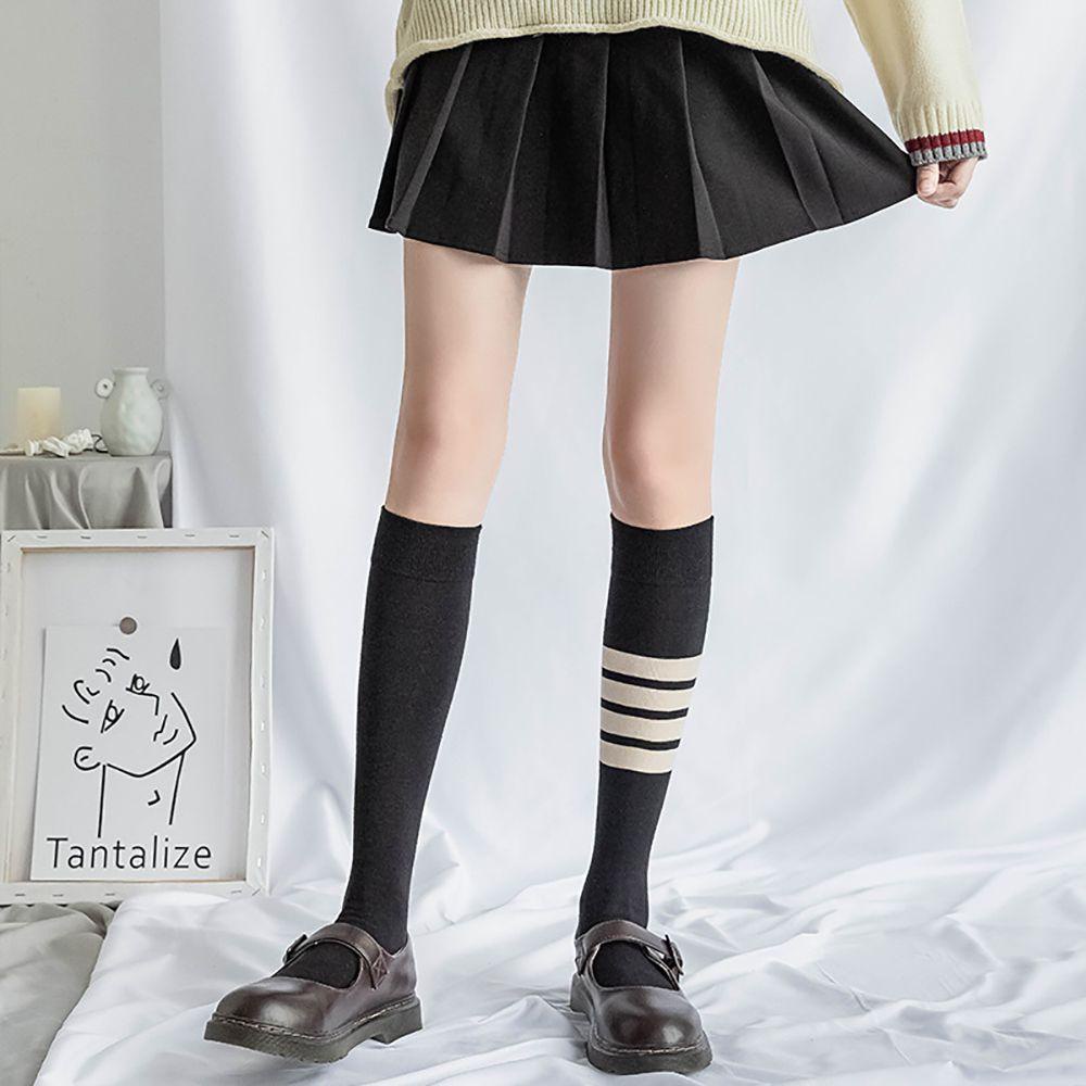 Vớ Thể Thao Mỏng Kẻ Sọc Độc Đáo Cho Nữ