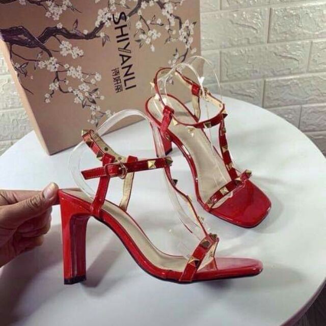 | Rẻ Đẹp Nhất | Sandal tán đinh gót vuông thời trang Cực Đẹp