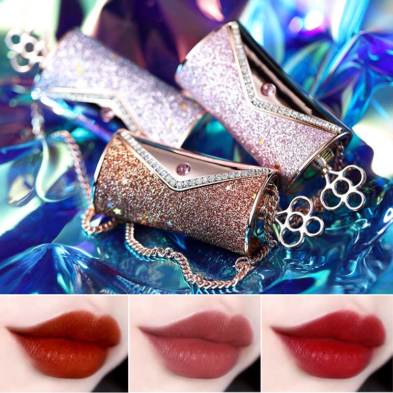 Son môi Leezi màu nhung bóng dưỡng ẩm trang điểm hiệu quả | BigBuy360 - bigbuy360.vn