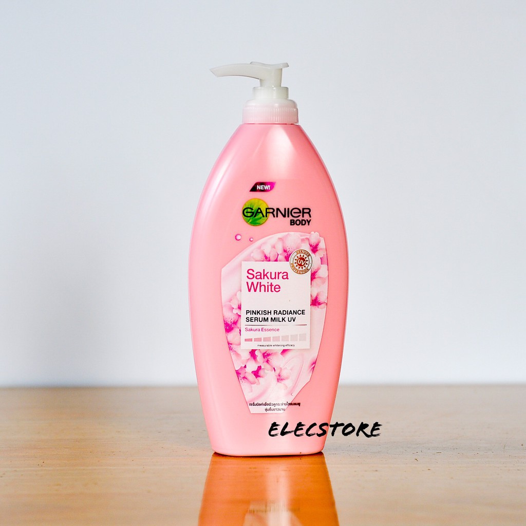 Sữa dưỡng thể Sakura Garnier White 400ml Thái Lan