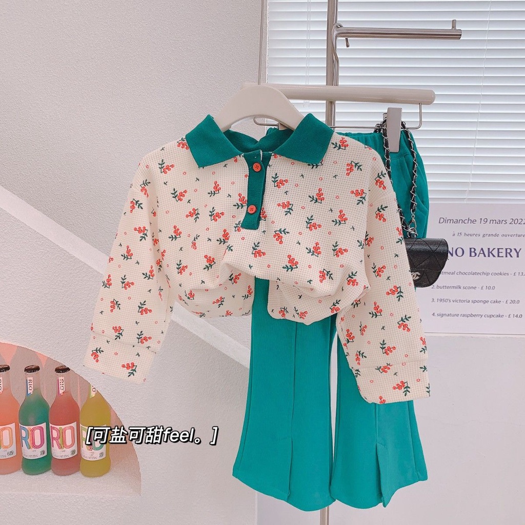 Bộ Đồ Hai Mảnh Áo Tay Dài Cổ Bẻ In Họa Tiết Bánh Quế Và Quần Ống Loe Phong Cách Mới Dành Cho Bé Gái 0318