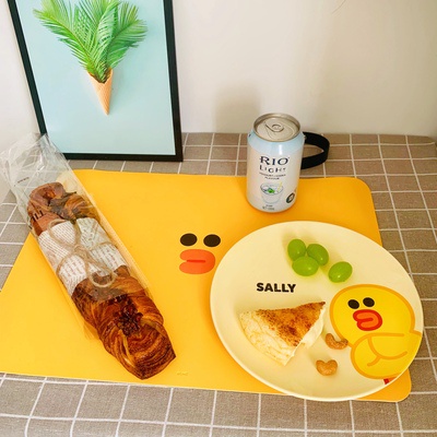 Tấm Lót Bàn Ăn Cách Nhiệt Chống Thấm Nước, Dầu LINE FRIENDS