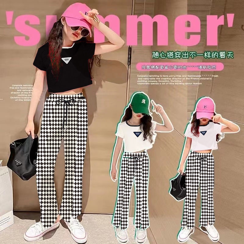 Set Áo Thun Tay Ngắn Dáng Rộng Và Quần Dài Ống Loe Họa Tiết Kẻ Ô Vuông Thời Trang Mùa Hè Mới 2022