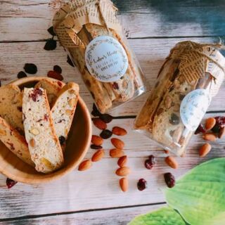 BÁNH BISCOTTI