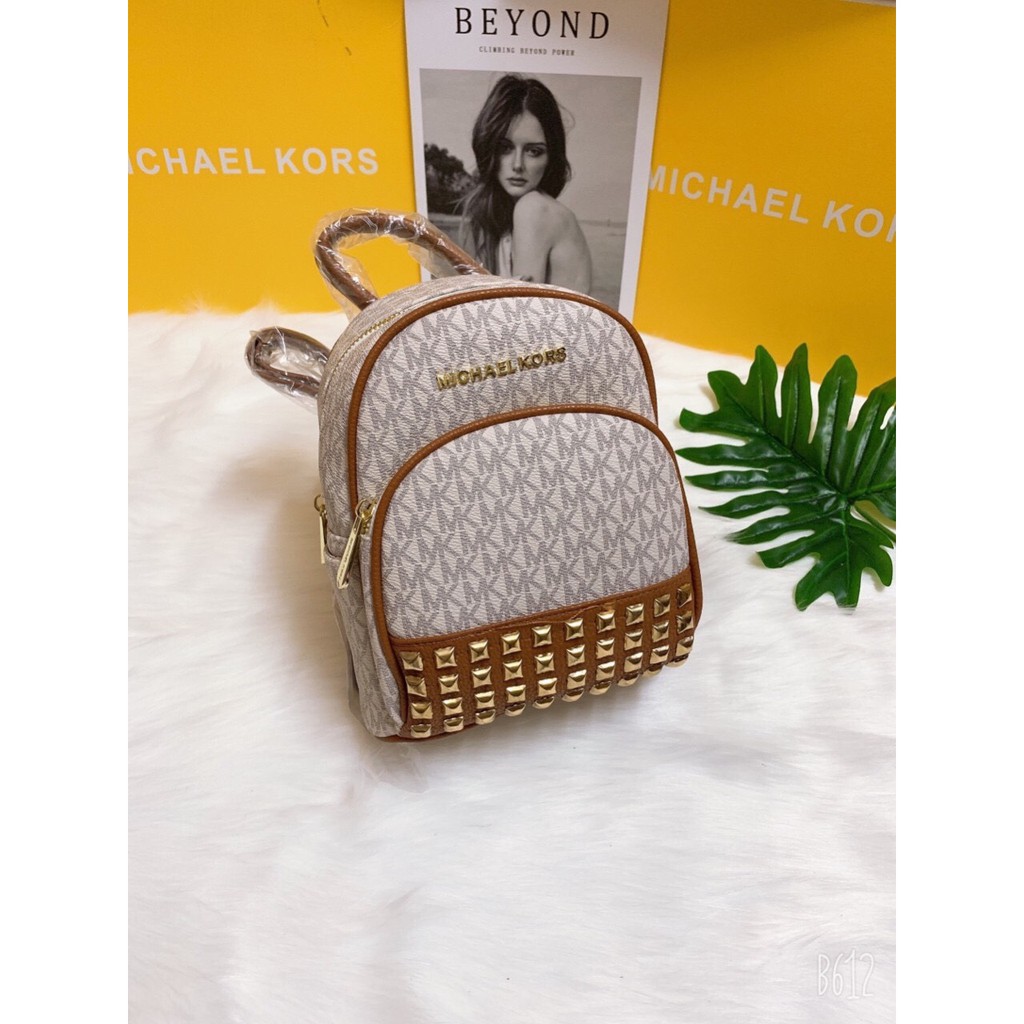 Balo MK đinh mini size