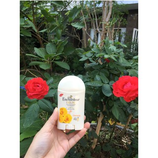 Sáp lăn khử Enchanteur 40 gram hương hoa hồng