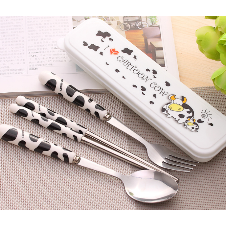 Bộ Muỗng Đũa Nĩa Ăn Kèm Hộp Đựng Hình Doraemon Dễ Thương Xinh Xắn