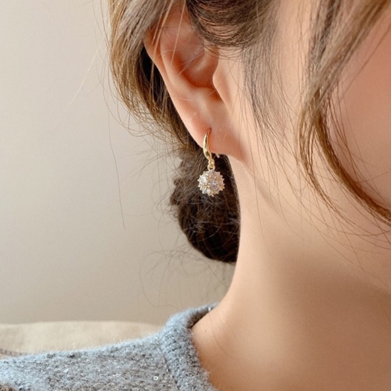 Khuyên Tai Dáng Dài Đính Đá Cao Cấp Sang Trọng / Bông Tai