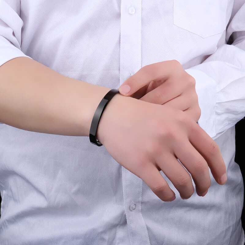 Vòng tay thép titan thiết kế đơn giản thời trang cho nam và nữ