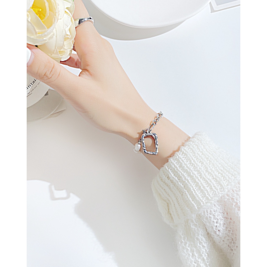 Vòng Đeo Tay Bằng Thép Titan Đính Ngọc Trai Tự Nhiên Sang Trọng