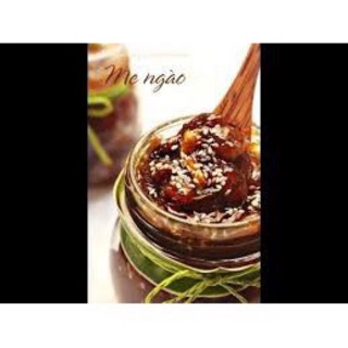 5 hộp me ngào đường và mè cho khách