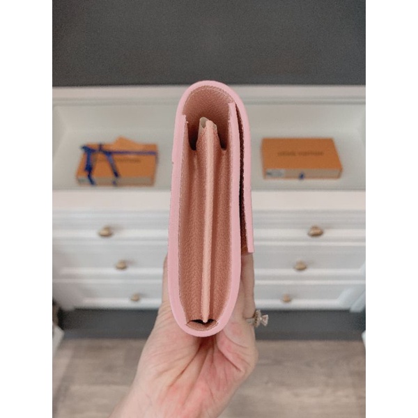 Ví cầm tay capu lv