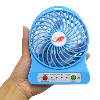 Quạt mini 3 tốc độ tặng kèm pin