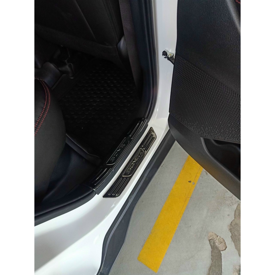 Ốp Bậc Cửa, Nẹp Bước Chân Kia SONET 2021-2022 -2023 Mẫu Titan Cao Cấp chống xước làm đẹp cho xe