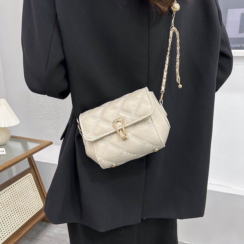 Túi Đeo Chéo Nhỏ Thêu Họa Tiết Hình Thoi NB00303