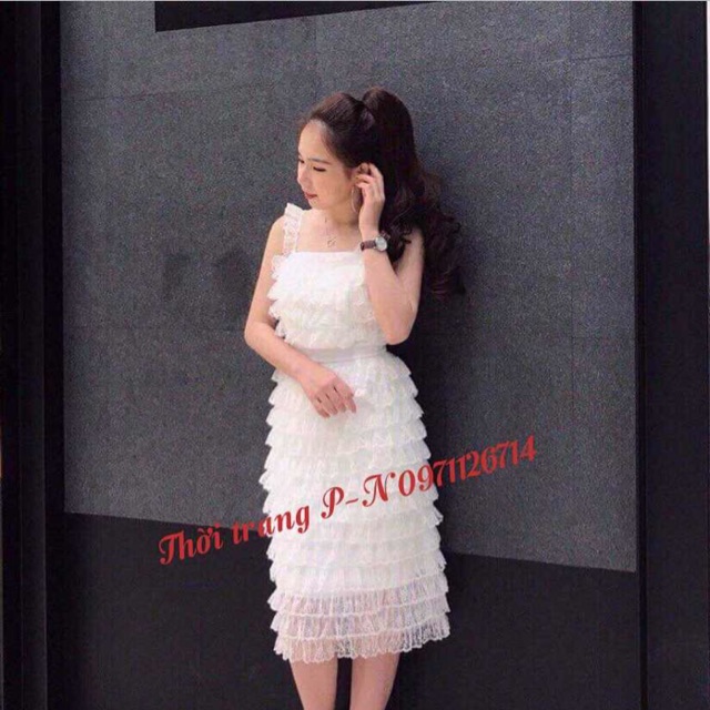 Ảnh thật đầm ren nhiều tầng