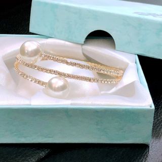 Vòng tay ngọc trai đính đá