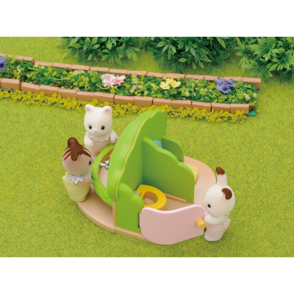 Đồ Chơi Sylvanian Families Bộ Nhà Vệ Sinh Trường Mẫu Giáo Nursery Bathroom Set