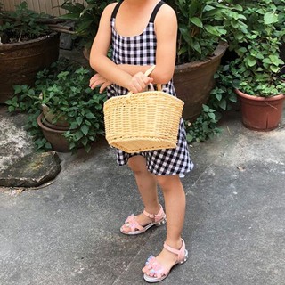 Giỏ hoa đan mây trang trí tiệc