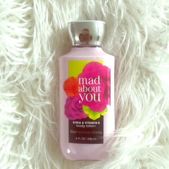 Lotion Dưỡng thể Mad About You -  Bath and Body Works 236ml