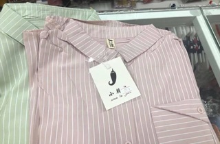 Áo sơmi kẻ sọc nhí