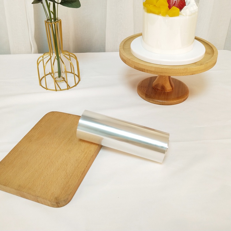 Cuộn mica bọc thành bánh mousse 2 size không lõi