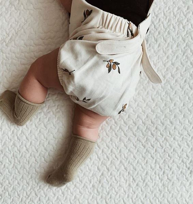 Quần yếm đùi/ Quần leggings/ Nón/ Áo thun phong cách xinh xắn đáng yêu dành cho trẻ sơ sinh
