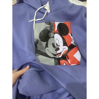 Áo nỉ có mũ mickey