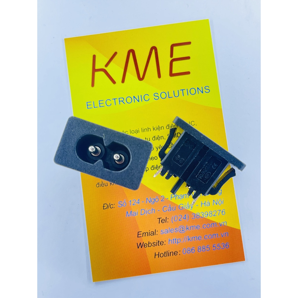 Ổ cắm dây nguồn số 8 loại cài