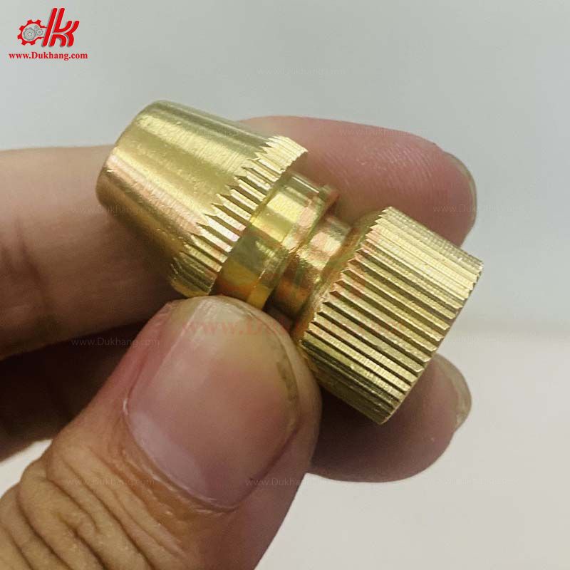 Béc hỏa tiễn ren trong 13mm - Béc đồng rửa xe - béc thau