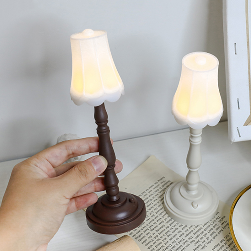 Đèn Led Mini Để Bàn Bảo Vệ Mắt Phong Cách Bắc Âu Retro