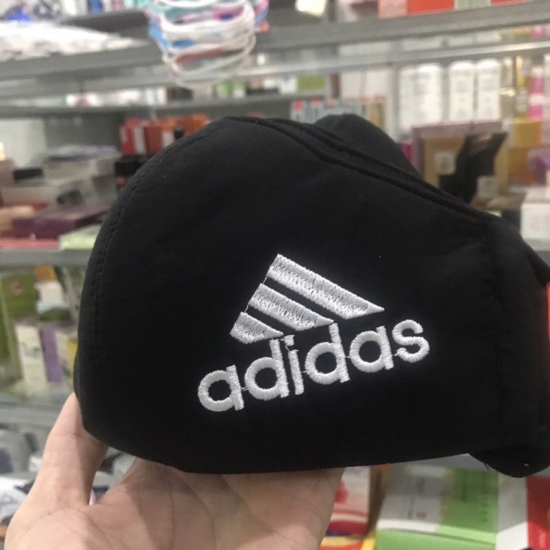 1 Cái Khẩu Trang Nam Adidas màu Đen