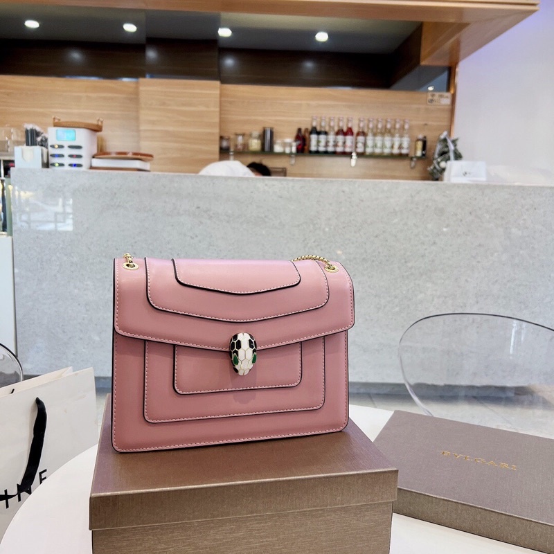 Túi xách BVLGARI đầu rắn cực đẹp, tinh xảo.