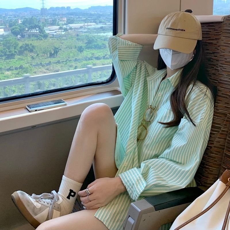 Áo Sơ Mi Kẻ Sọc Dáng Rộng Phong Cách Thời Trang Hàn Quốc