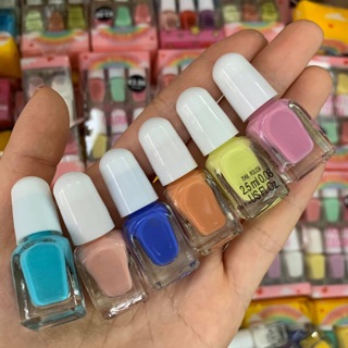 Set sơn móng tay Primark cho bé