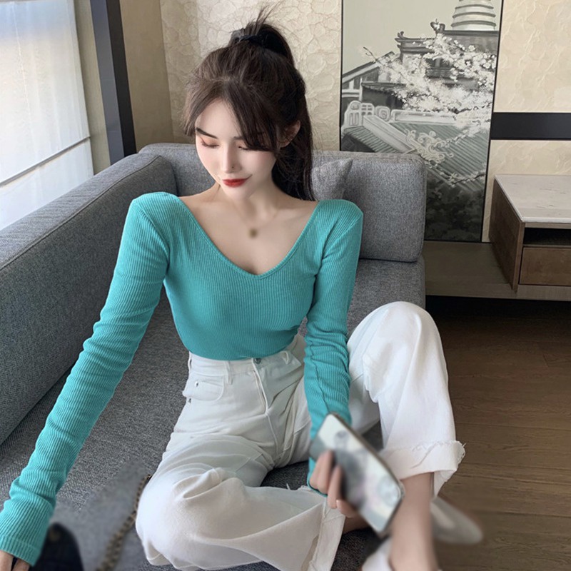 Áo Croptop Tay Dài Thiết Kế Cổ Chữ V Màu Sắc Thanh Lịch