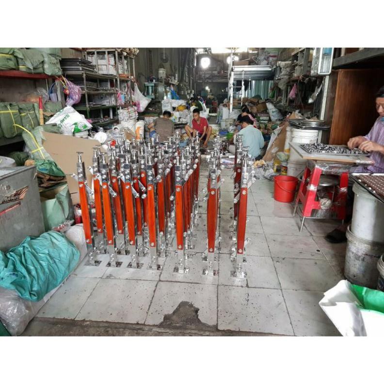 Trụ cầu thang kính inox chuẩn 304