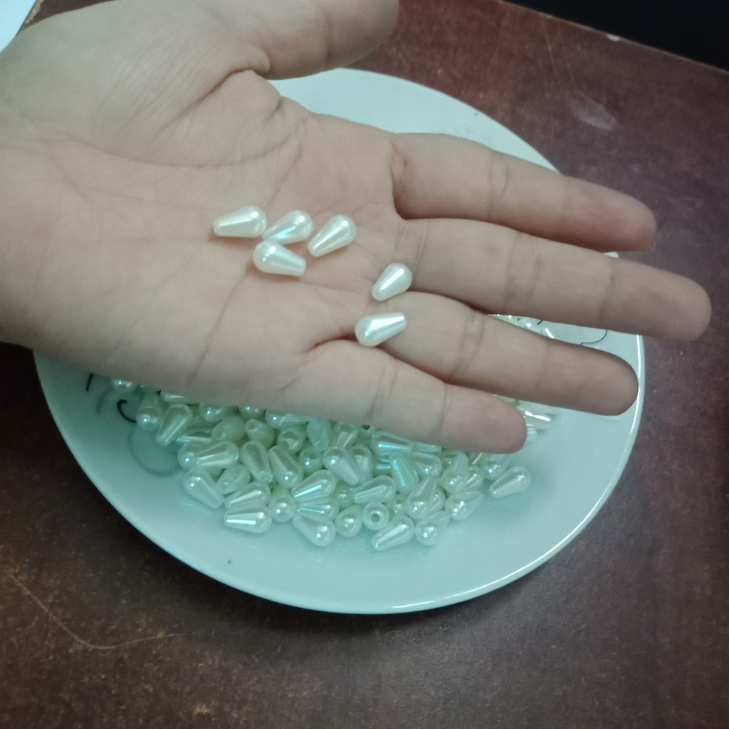 500gam hạt bẹt, cườm nhựa giọt nước 6x12mm trắng và kem