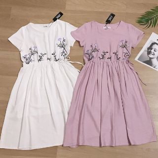Đầm xoè midi thêu hoa Cati