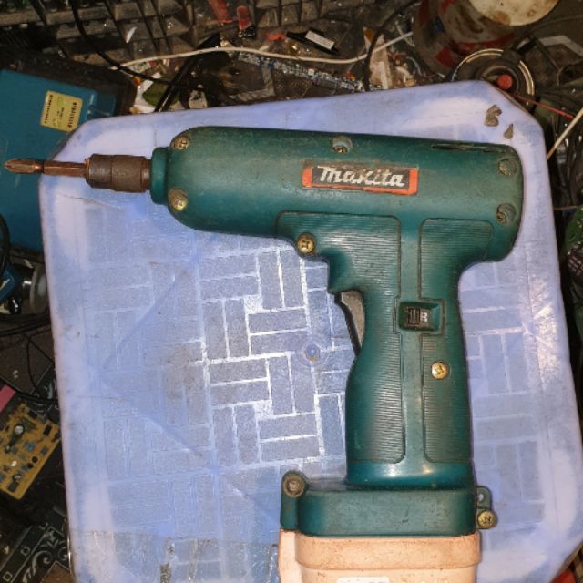Máy bắn vít makita pin hàng nội địa bãi bánh răng kim loại chạy rất êm khỏe full chức năng có búa