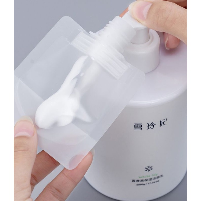 Túi chiết mỹ phẩm du lịch tiện lợi, chiết dầu gội, sữa tắm nhỏ gọn.