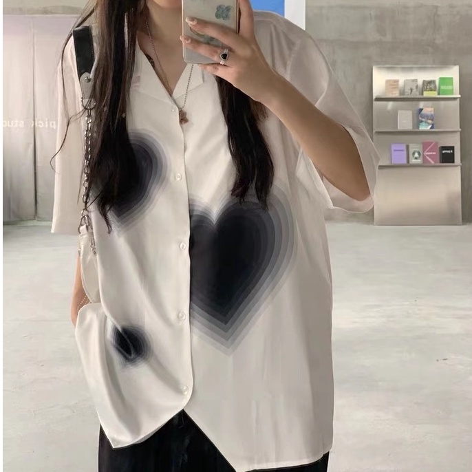【ZHELIHANGFEI】Áo Sơ Mi Tay Ngắn Dáng Rộng In Họa Tiết Trái Tim Xinh Xắn Dễ Phối Đồ