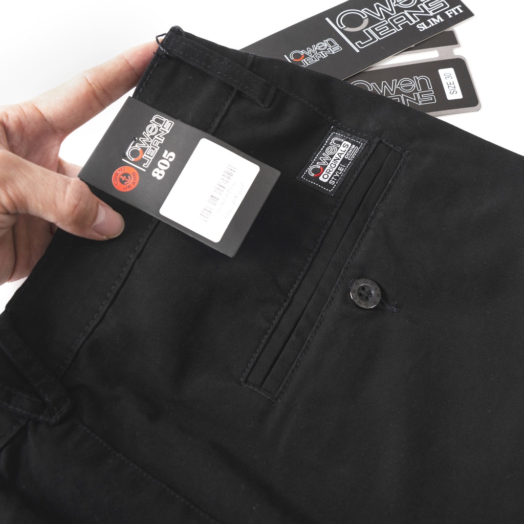 Quần short nam kaki Owen màu đen, chất liệu vải cotton cao cấp, co giãn, trẻ trung, dáng slimfit năng động