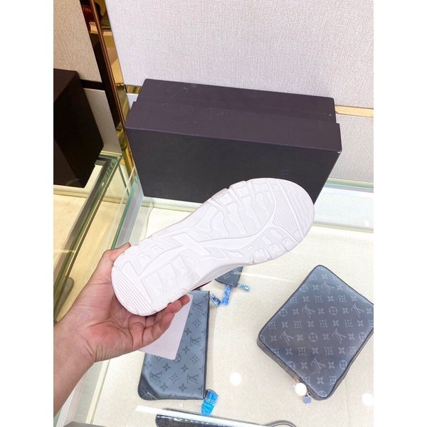 Giày Valentino-Garavani cao cấp Au nhập khẩu new fullbox