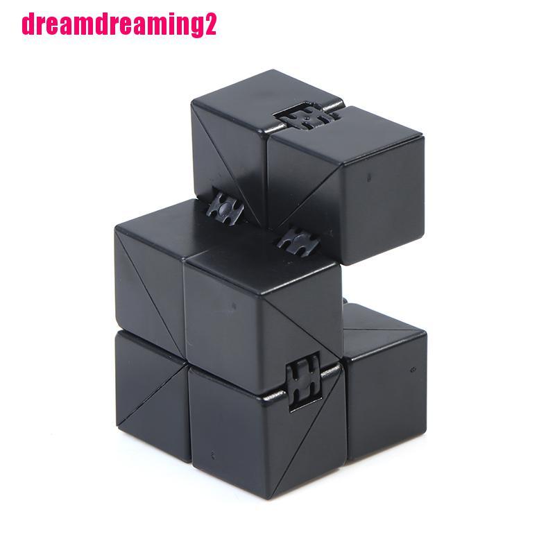 Khối Rubik Ma Thuật Giảm Căng Thẳng