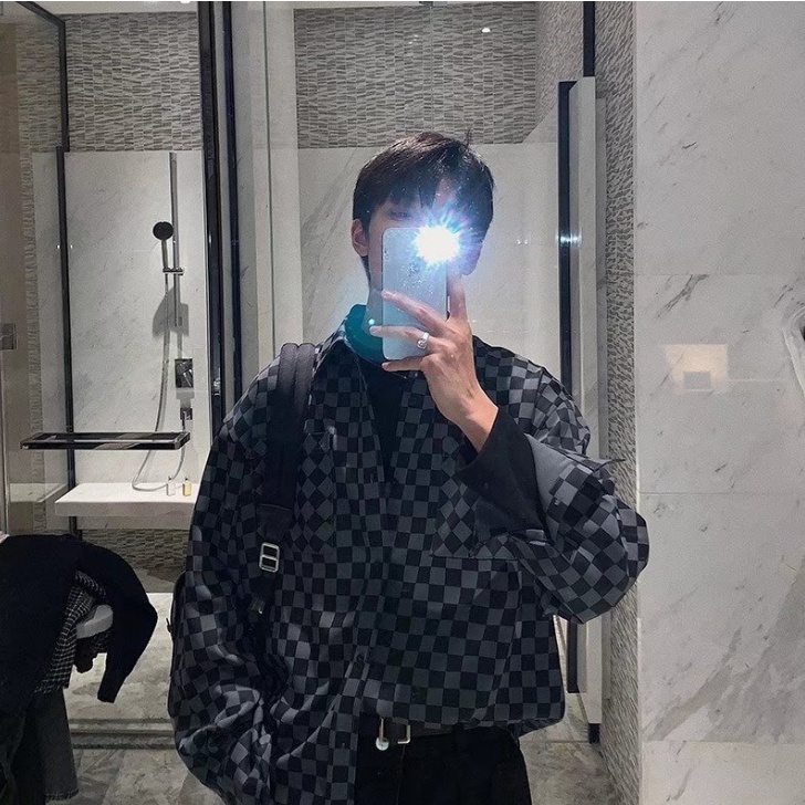 Áo sơ mi tay dài dáng rộng sọc ca rô thời trang hàn quốc cá tính cho nam áo sơ mi kẻ sọc đơn giản đa năng của nam giới có cổ lật cổ áo cặp đôi đơn giản cổ điển